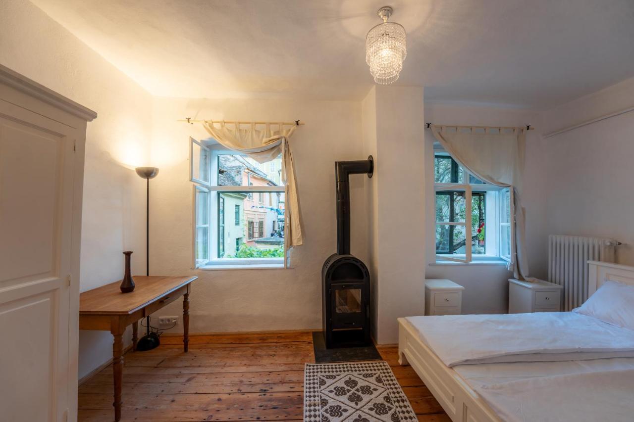 Casa Josef Bacon - La Strada - Lejlighedshotel Sighişoara Eksteriør billede
