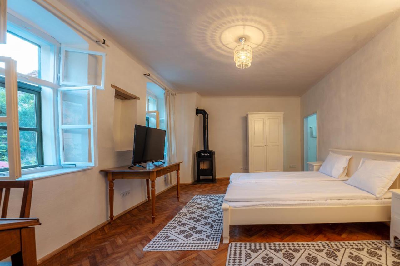 Casa Josef Bacon - La Strada - Lejlighedshotel Sighişoara Eksteriør billede